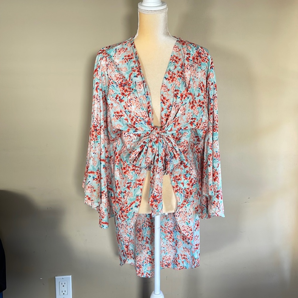Steve Madden | Seafoam Spring
Breeze Luxe Kimono Women’s OSFM - Picture 2 of 12